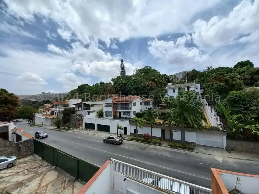 Casa (Multipes Niveles) en Venta en Prados del Este, Distrito Metropolitano - 38