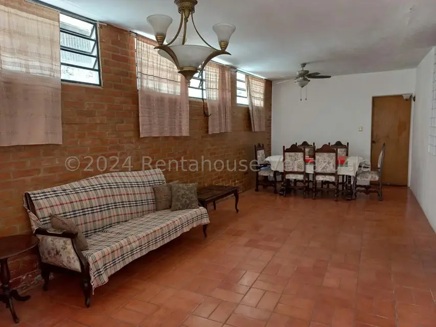 Casa (Multipes Niveles) en Venta en Prados del Este, Distrito Metropolitano - 53