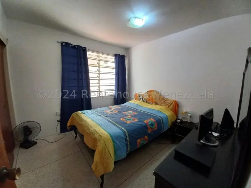 Casa (Multipes Niveles) en Venta en Prados del Este, Distrito Metropolitano - 60