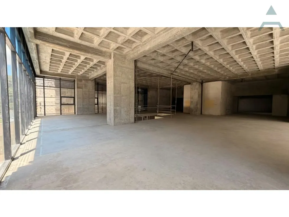 Se vende/alquila Local Comercial 855,48m² 2b Las Mercedes - 15