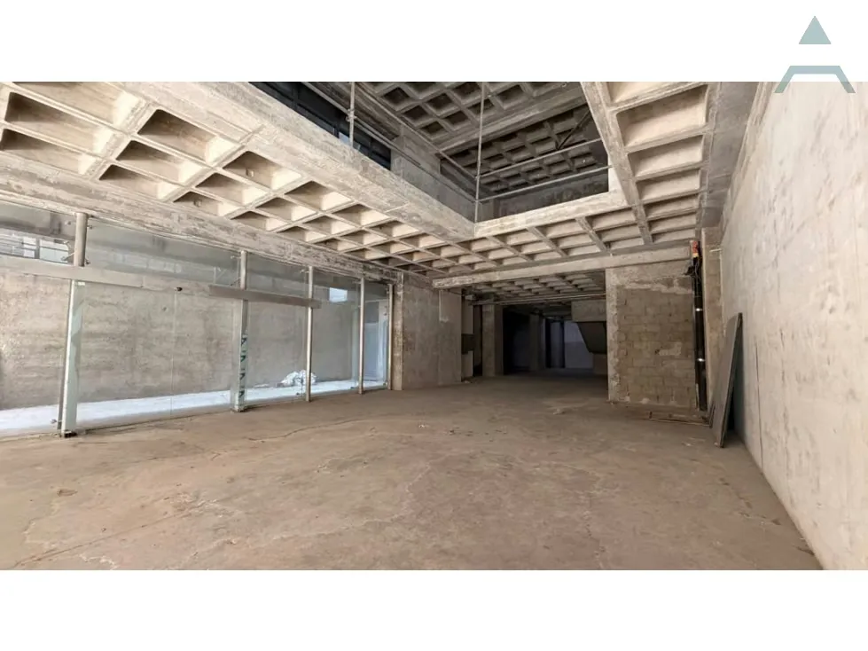Se vende/alquila Local Comercial 855,48m² 2b Las Mercedes - 8