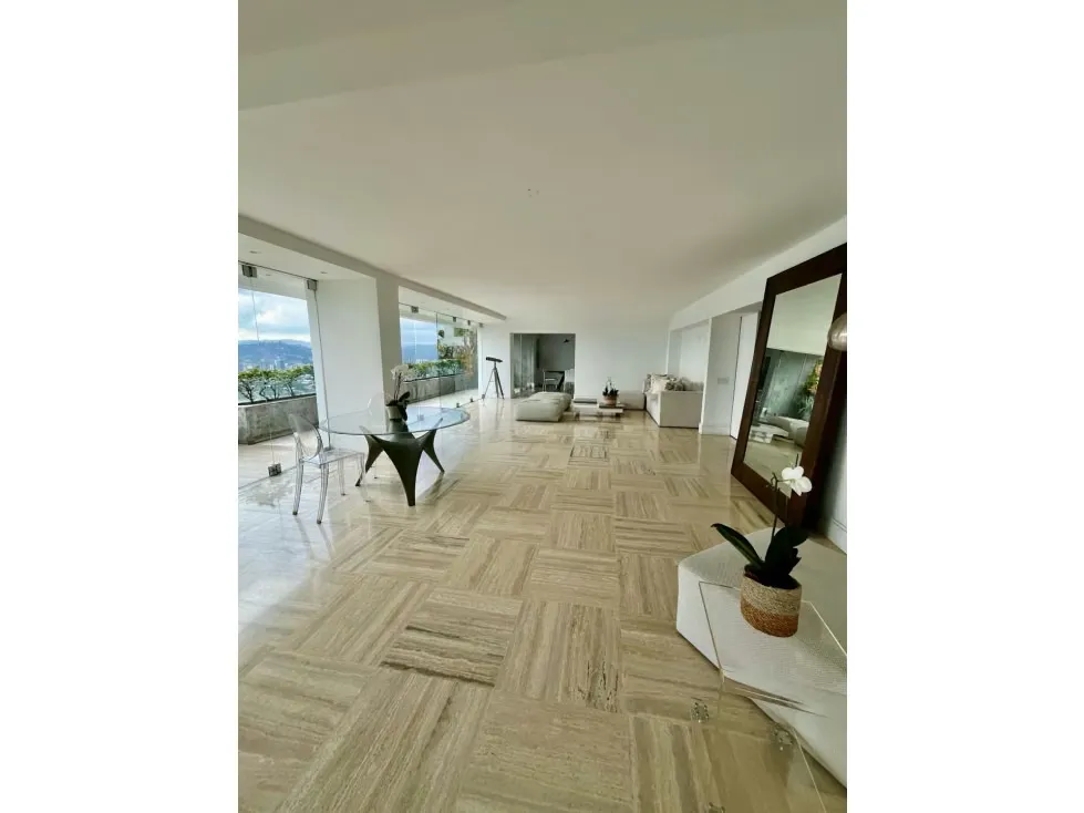Alquilo Ph c/ terraza 600m2 Altamira 8799 - 2