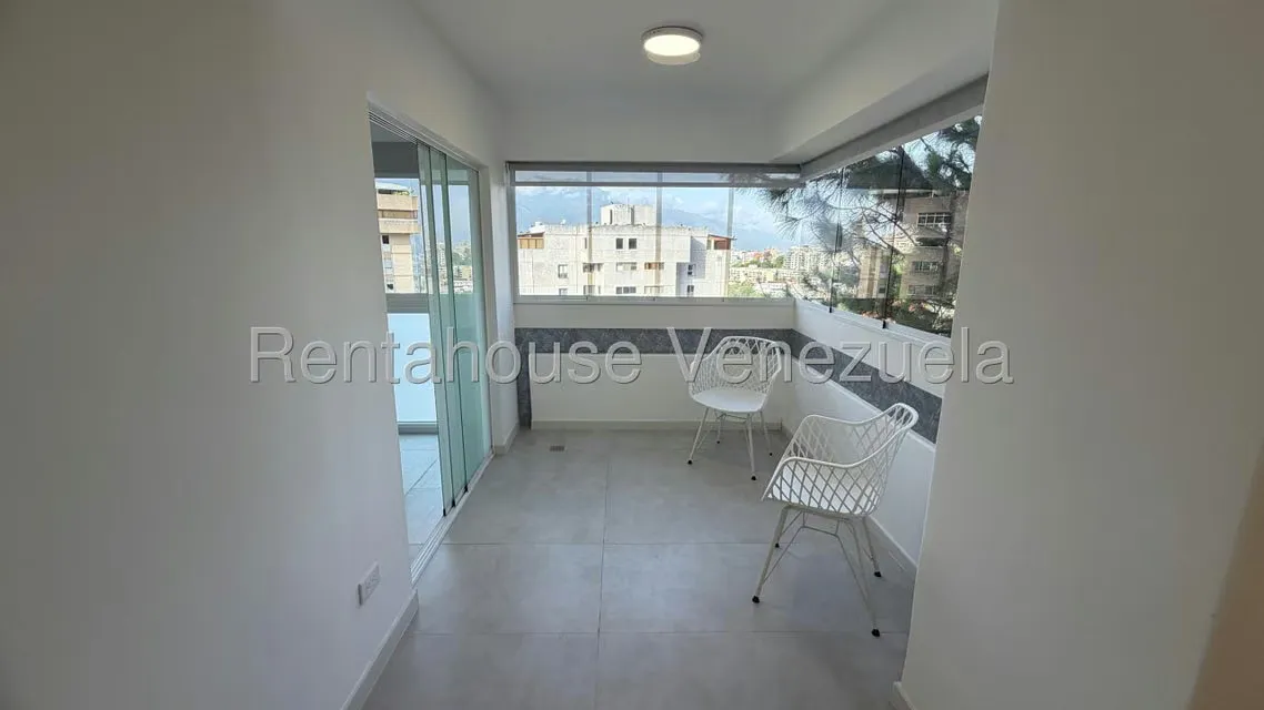 Apartamento (1 Nivel) en Alquiler en Colinas de Bello Monte, Distrito Metropolitano - 13