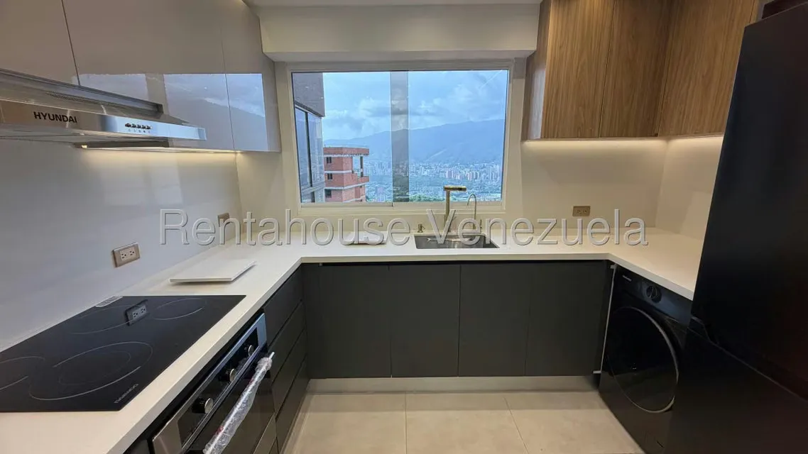 Apartamento (1 Nivel) en Alquiler en Colinas de Bello Monte, Distrito Metropolitano - 8