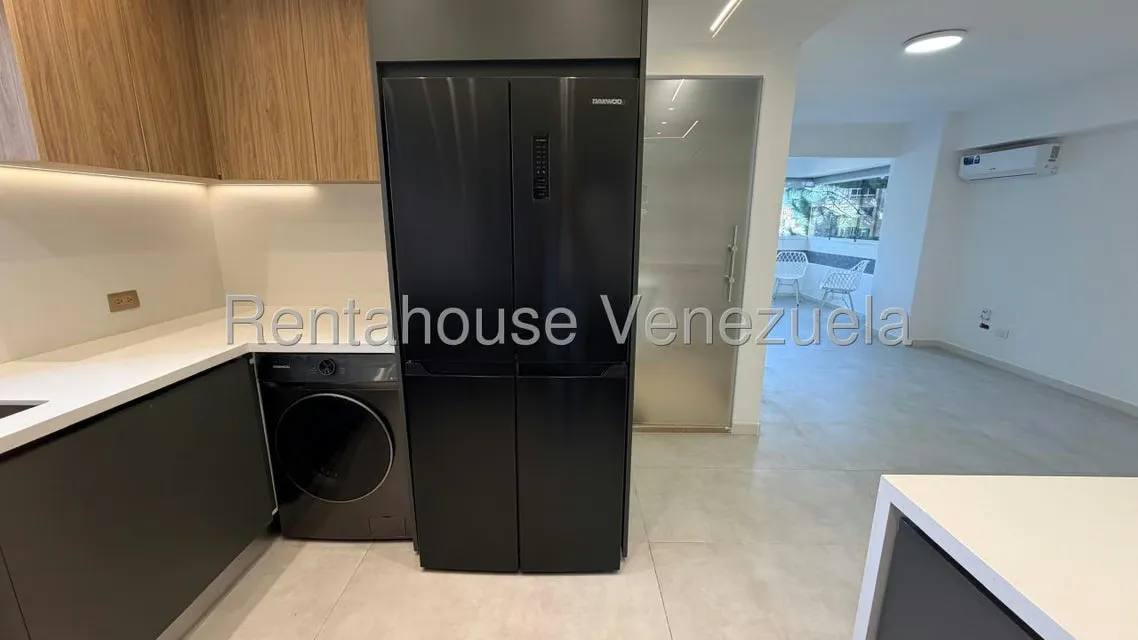 Apartamento (1 Nivel) en Alquiler en Colinas de Bello Monte, Distrito Metropolitano - 10