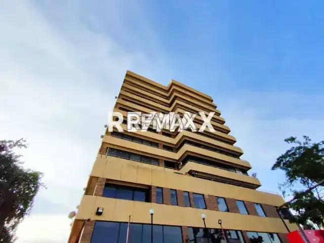 VENDE APARTAMENTO EN EDF.RESIDENCIAS CERRO ALEMAN