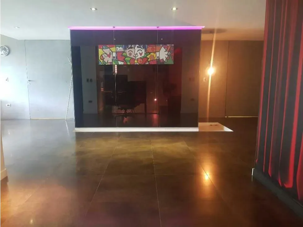 Apartamento actualizado en venta en Urb. Miranda - 2