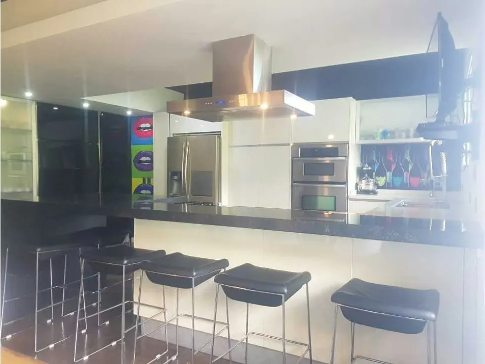 Apartamento actualizado en venta en Urb. Miranda - 5
