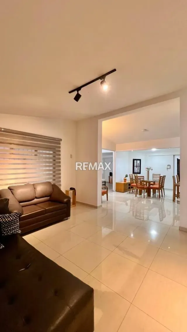 Quinta Remodelada Ubicada en los Naranjos a pocos metros de la Avenida España y Pueblo - 4