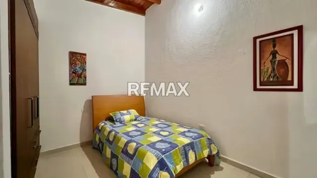Quinta Remodelada Ubicada en los Naranjos a pocos metros de la Avenida España y Pueblo - 9