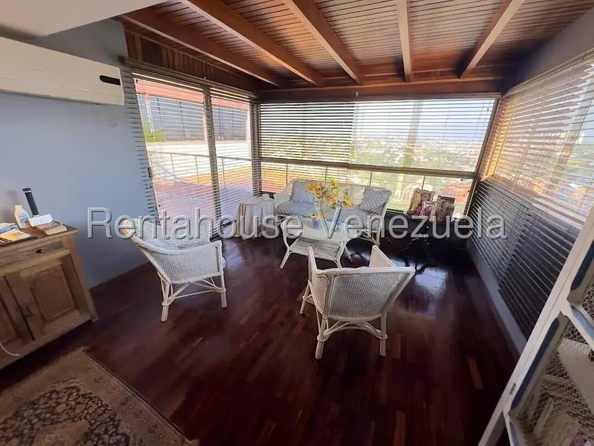 Apartamento (Duplex) en Venta en La Tahona, Distrito Metropolitano - 34