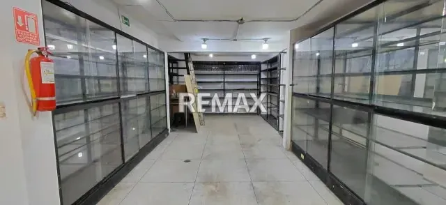 Local Comercial en Venta en Quinta Crespo - 2