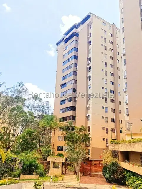 Apartamento (1 Nivel) en Alquiler en Los Naranjos del Cafetal, Distrito Metropolitano