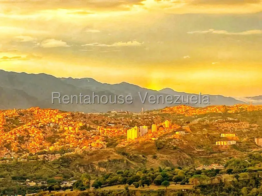 Apartamento (1 Nivel) en Alquiler en Los Naranjos del Cafetal, Distrito Metropolitano - 20