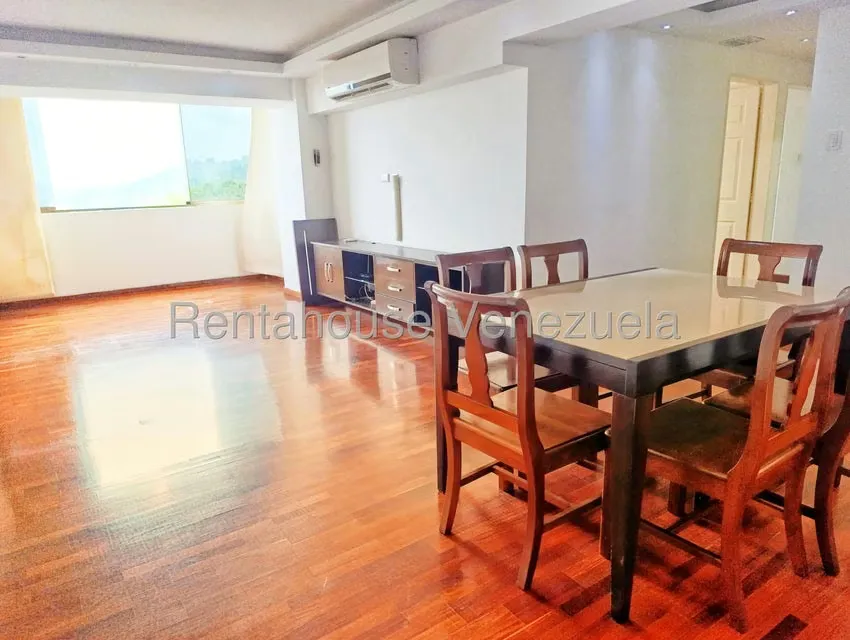 Apartamento (1 Nivel) en Alquiler en Los Naranjos del Cafetal, Distrito Metropolitano - 3