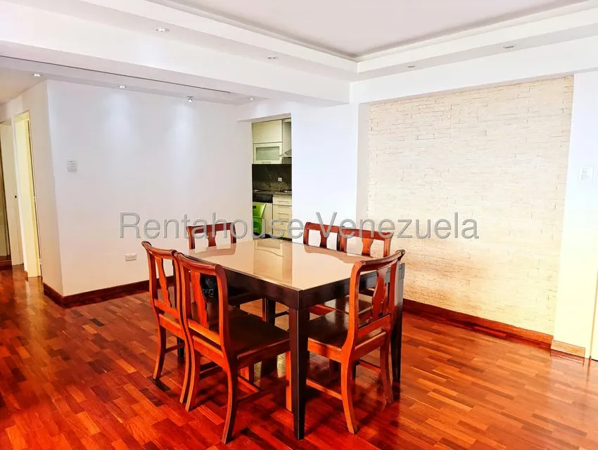 Apartamento (1 Nivel) en Alquiler en Los Naranjos del Cafetal, Distrito Metropolitano - 5