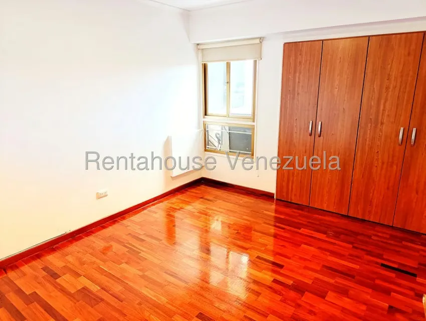 Apartamento (1 Nivel) en Alquiler en Los Naranjos del Cafetal, Distrito Metropolitano - 9