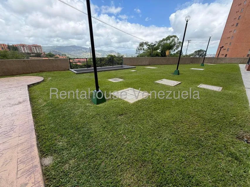 Apartamento (1 Nivel) en Alquiler en Colinas de La Tahona, Distrito Metropolitano - 28