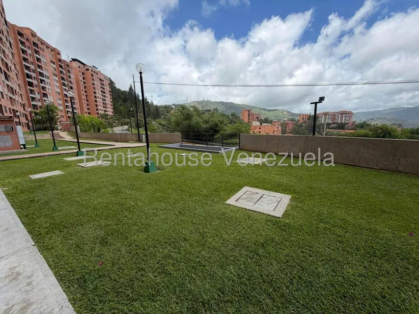 Apartamento (1 Nivel) en Alquiler en Colinas de La Tahona, Distrito Metropolitano - 29