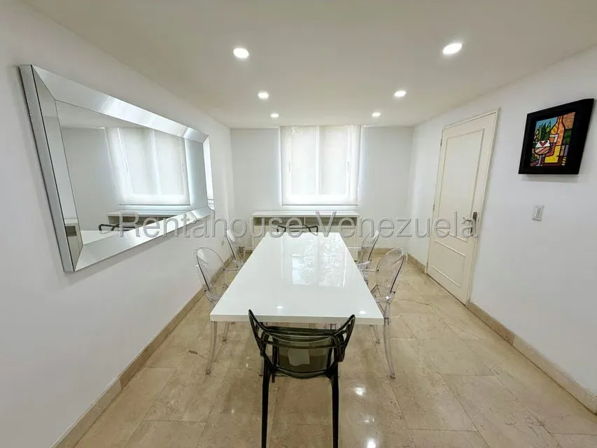 Apartamento (1 Nivel) en Alquiler en Colinas de La Tahona, Distrito Metropolitano - 6