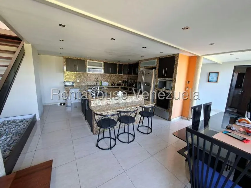 Casa (Multipes Niveles) en Venta en Cerro Verde, Distrito Metropolitano - 75