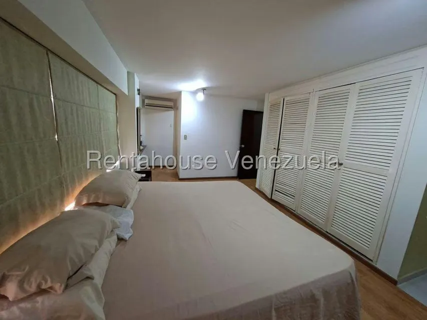 Casa (Multipes Niveles) en Venta en Cerro Verde, Distrito Metropolitano - 80