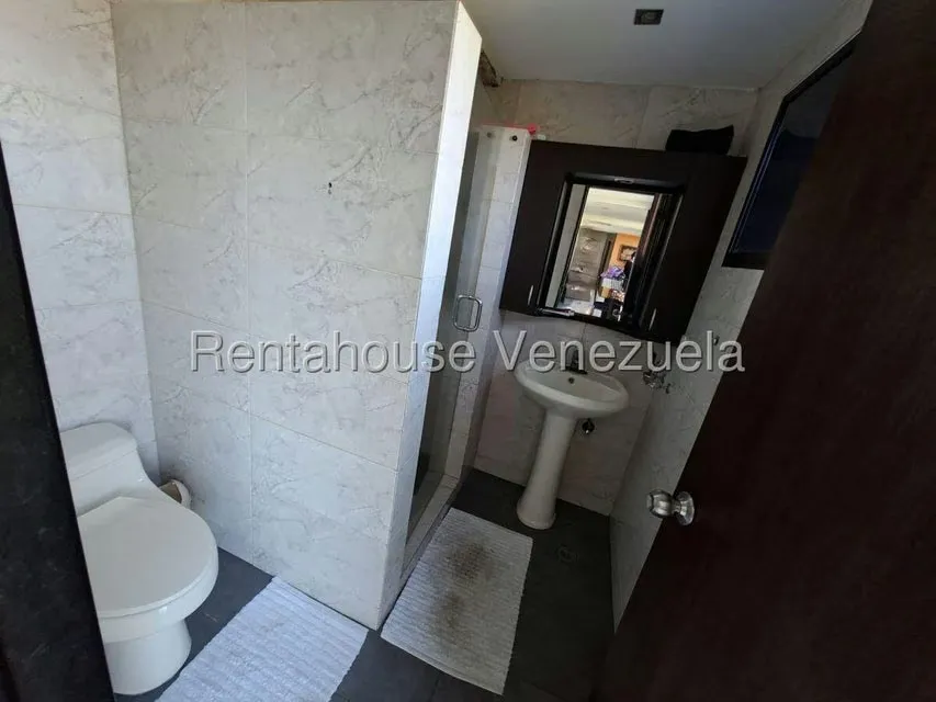 Casa (Multipes Niveles) en Venta en Cerro Verde, Distrito Metropolitano - 84