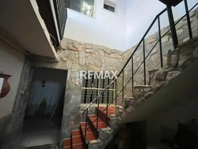 En venta casa en Valle Verde de dos pisos en San Diego, con pozo de agua. - 11