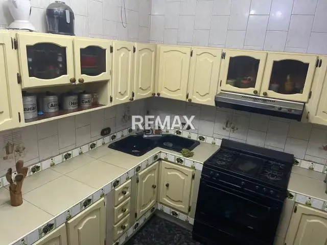 En venta casa en Valle Verde de dos pisos en San Diego, con pozo de agua. - 12