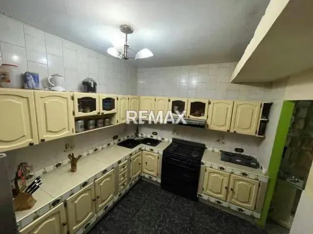 En venta casa en Valle Verde de dos pisos en San Diego, con pozo de agua. - 9