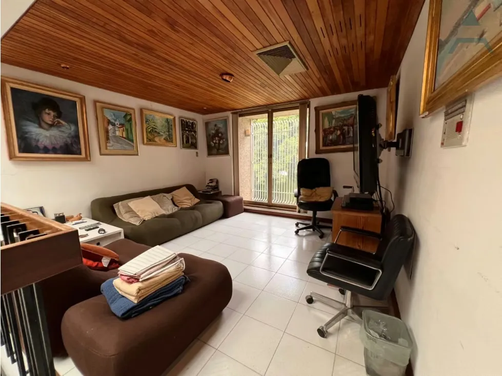 Se Vende edificio 1450m² const + 3700 terr 8h+s/8.5b+s/12p Los Chorros - 16