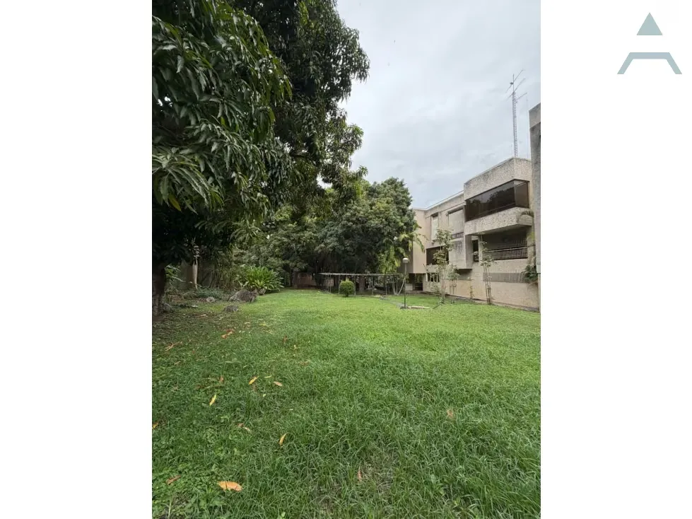 Se Vende edificio 1450m² const + 3700 terr 8h+s/8.5b+s/12p Los Chorros - 35