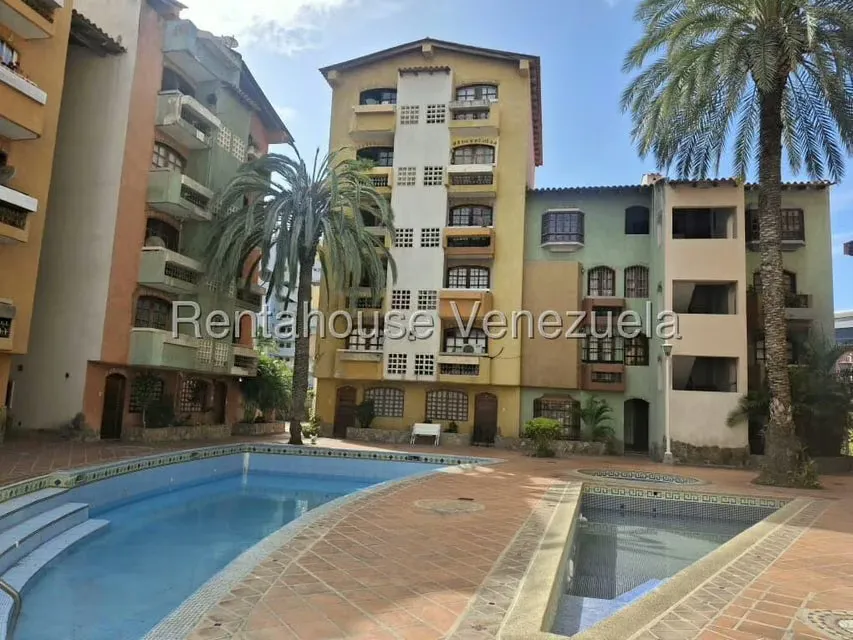 Apartamento (Multiples Niveles) en Venta en Costa Azul, Nueva Esparta - 2