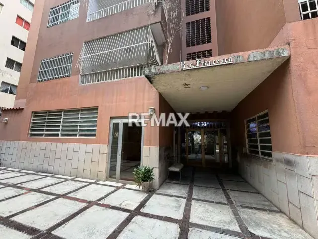 VENTA DE APTO EN LA URB. TRIGALEÑA BAJA - 3