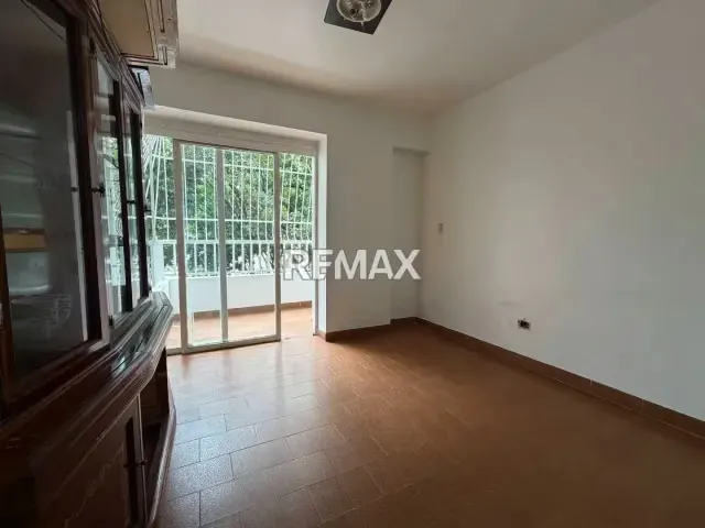 VENTA DE APTO EN LA URB. TRIGALEÑA BAJA - 6