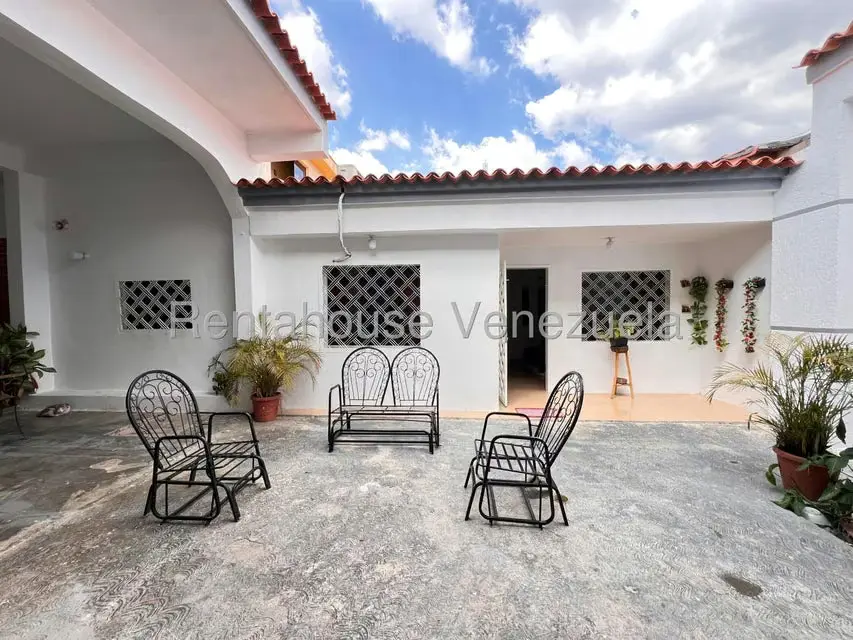 Casa (Multipes Niveles) en Venta en La Fontana, Aragua - 2