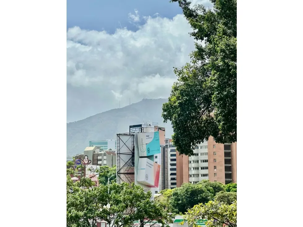 Vendo casa comercial 750m2 Las Mercedes 7431 - 4