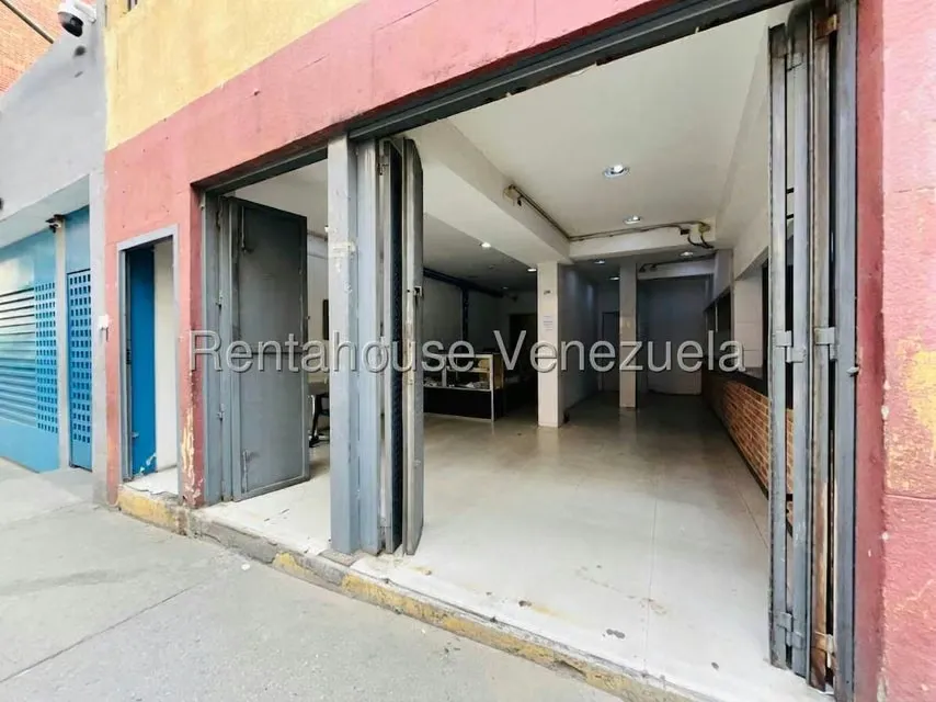 Local Comercial en Alquiler en Parroquia Santa Teresa, Distrito Metropolitano
