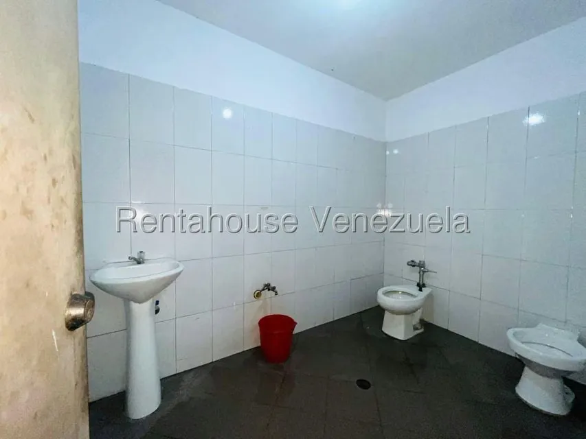 Local Comercial en Alquiler en Parroquia Santa Teresa, Distrito Metropolitano - 13