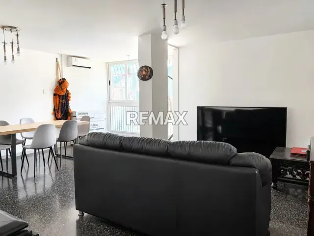 Apartamento de 93 m² en Colinas de Bello Monte | 2 habitaciones + servicio | Excelente ubicación - 2