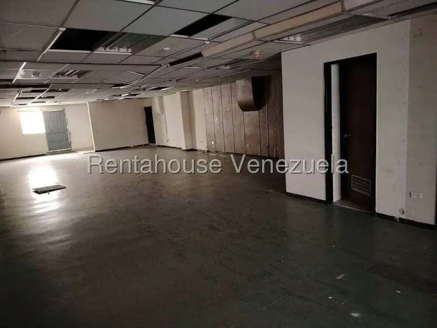 Local Comercial en Alquiler en Parroquia La Candelaria, Distrito Metropolitano - 3