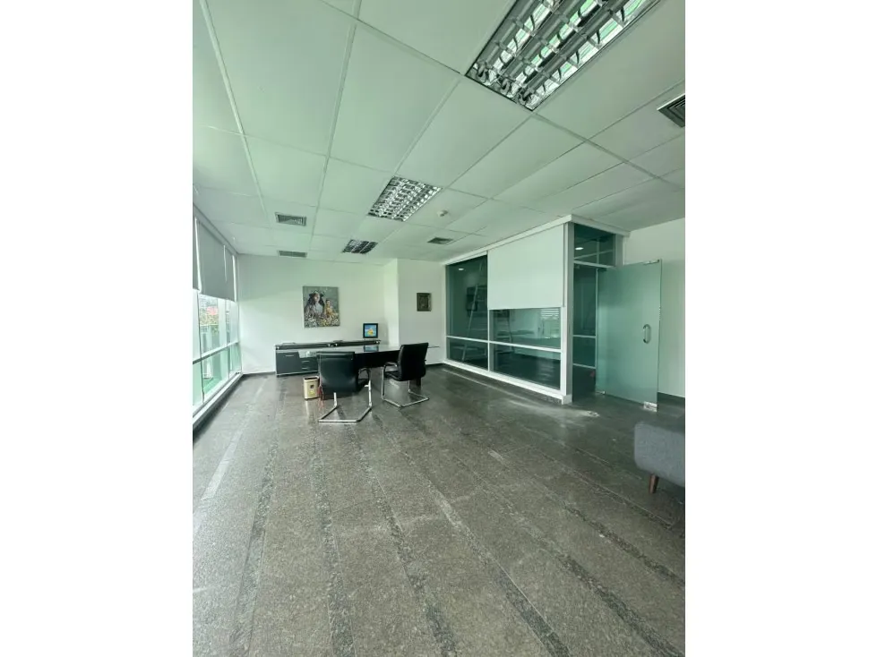 Oficina en Venta o Alquiler en Las Mercedes PH Piso Completo 485 Mts2 - 4