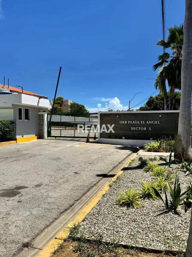 VENTA DE APARTAMENTO EN PLAYA EL ANGEL
