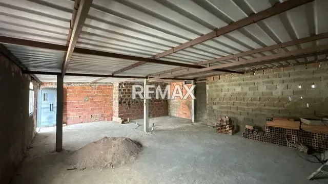 Se Vende Casa de dos niveles + Terreno en Cordero, Sector el Calvario, Calle 1 - 18
