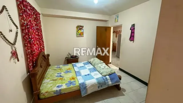 Se Vende Casa de dos niveles + Terreno en Cordero, Sector el Calvario, Calle 1 - 8