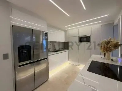APARTAMENTO EN VENTA LECHERIA RES. LM SUITES VISTA AL MAR