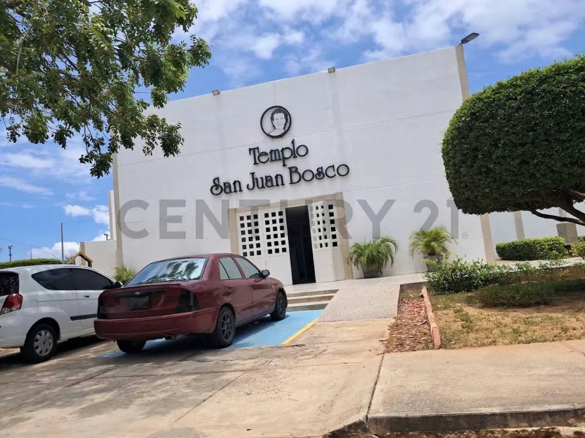 Se vende Town House en Urb. Lago Marbeach. Maracaibo - 6