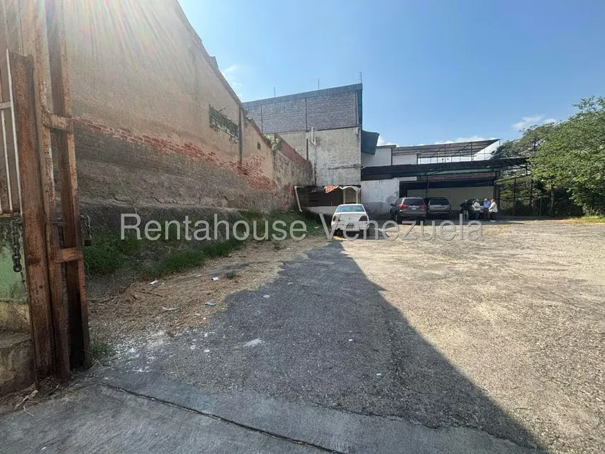 Terreno (Comercial) en Venta en Guatire, Miranda