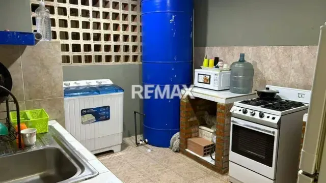 APARTAMENTO EN VENTA Residencias El Palmeral, Edificio Moriche. Corredor vial Cecilio Acosta - 3