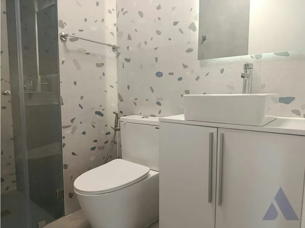 Vendo apartamento 138m2 Las Esmeraldas 0128 - 9